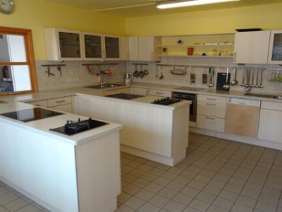 Offene Kochwerkstatt in Kempodium Kempten mit 4 Kochstellen und 2 Gasherde für Events